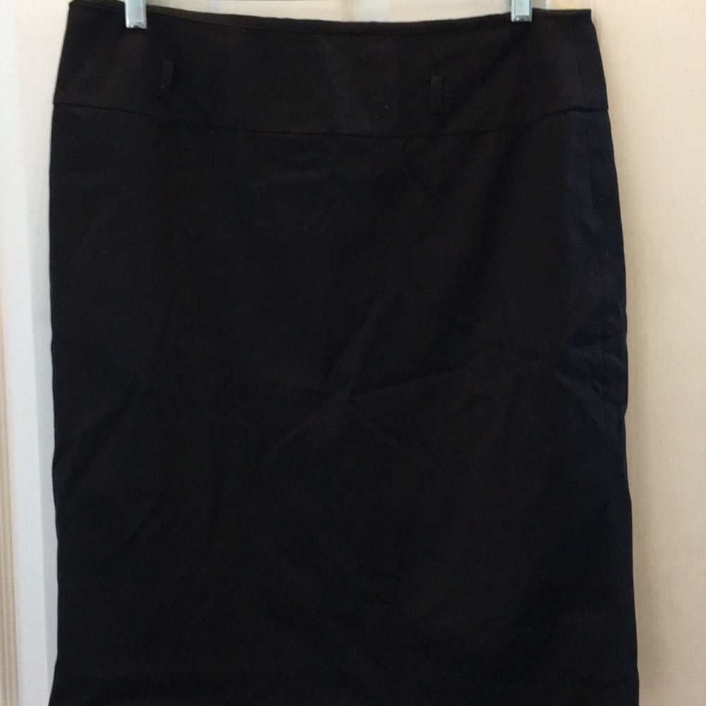 Classic ladies apt.9 skirt 14